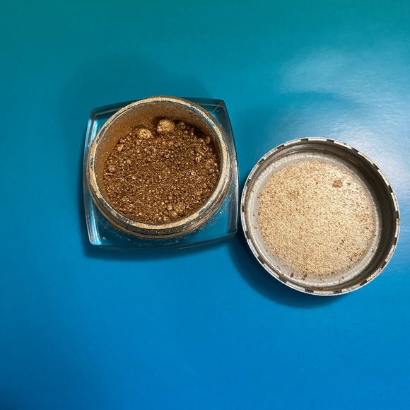 L’Oreal *USED* 24-Hr Infallible Eyeshadow Gold - Picture 5 of 5